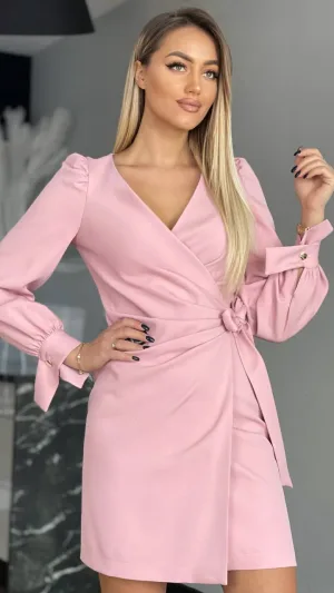 Emma- Pudrowa sukienka wiązana na boku